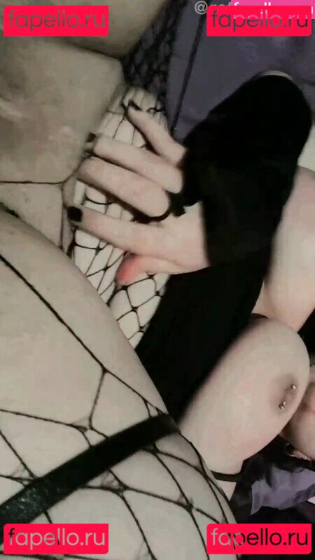 SweetYuri Nude Onlyfans Photo 10