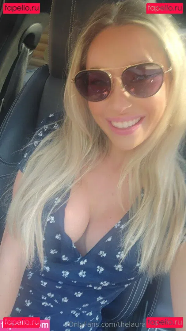 collegehotwife Onlyfans Photo Gallery 