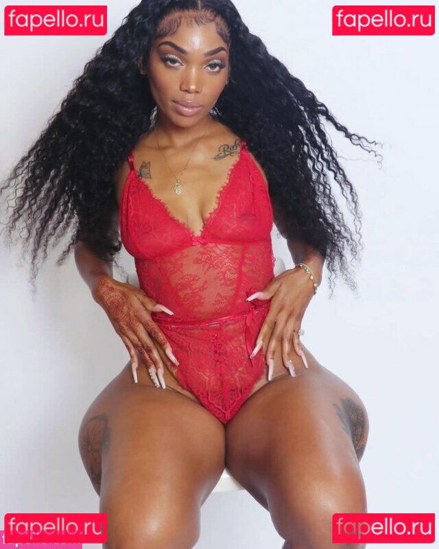HazelDabaddest Nude Onlyfans Photo 6