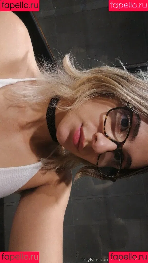 onenympholatina Onlyfans Photo Gallery 