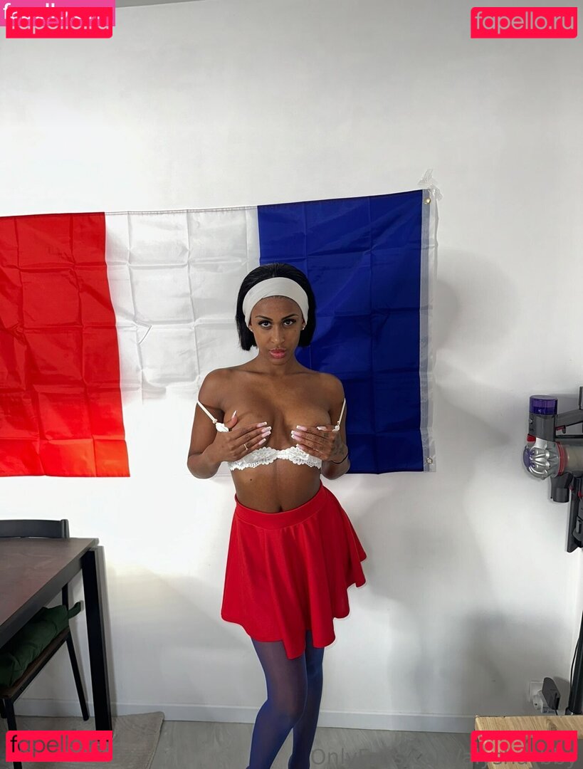 Iloveshana Nude Onlyfans Photo 8