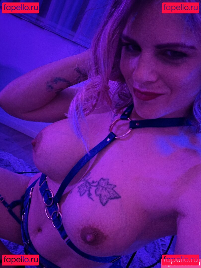 Lumacarie Nude Onlyfans Photo 21