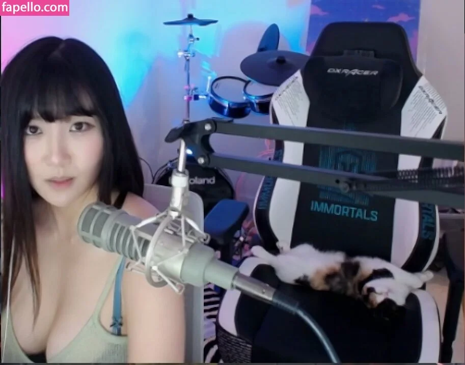 Aria Saki Onlyfans Photo Gallery 