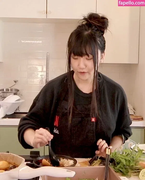 Aria Saki Onlyfans Photo Gallery 