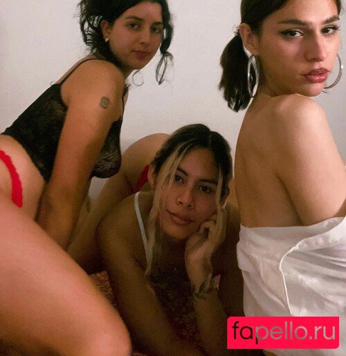 Magraku Nude Onlyfans Photo 7