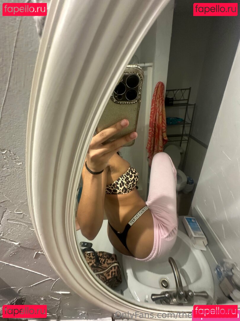 therealavarae Nude Onlyfans Photo 5