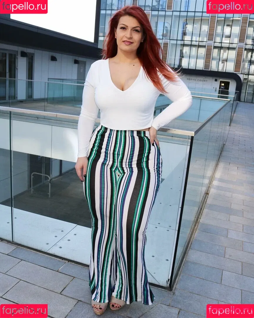 Ioana Chira Onlyfans Photo Gallery 