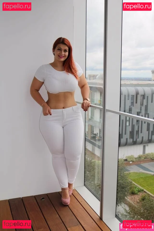 Ioana Chira Onlyfans Photo Gallery 