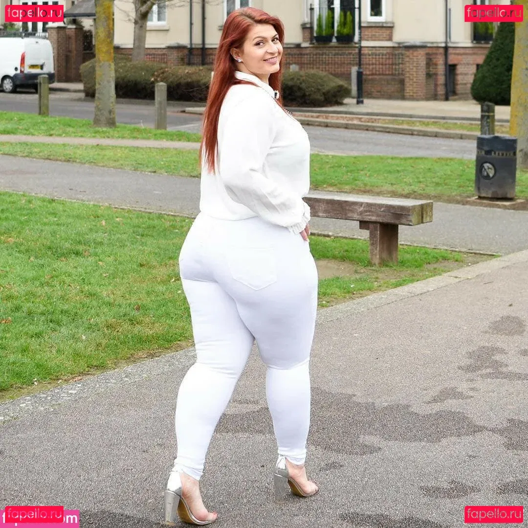 Ioana Chira Onlyfans Photo Gallery 