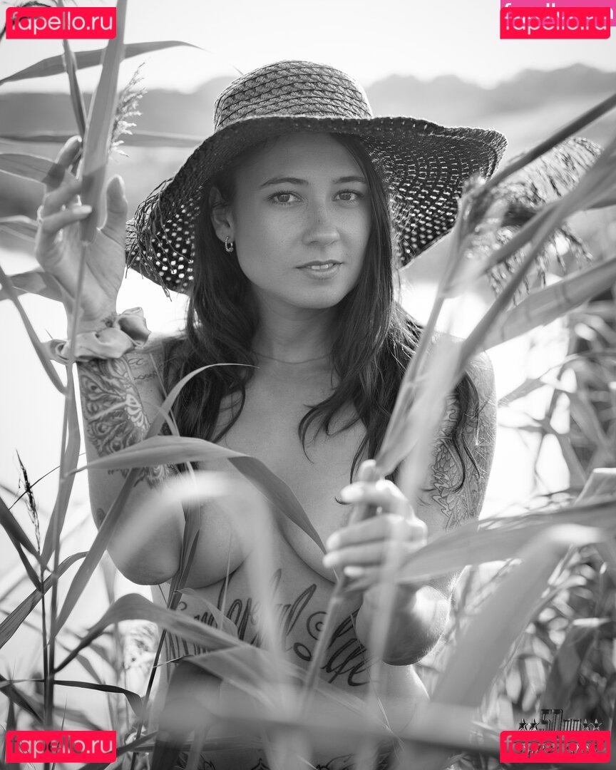Nadinaamina Photo Gallery