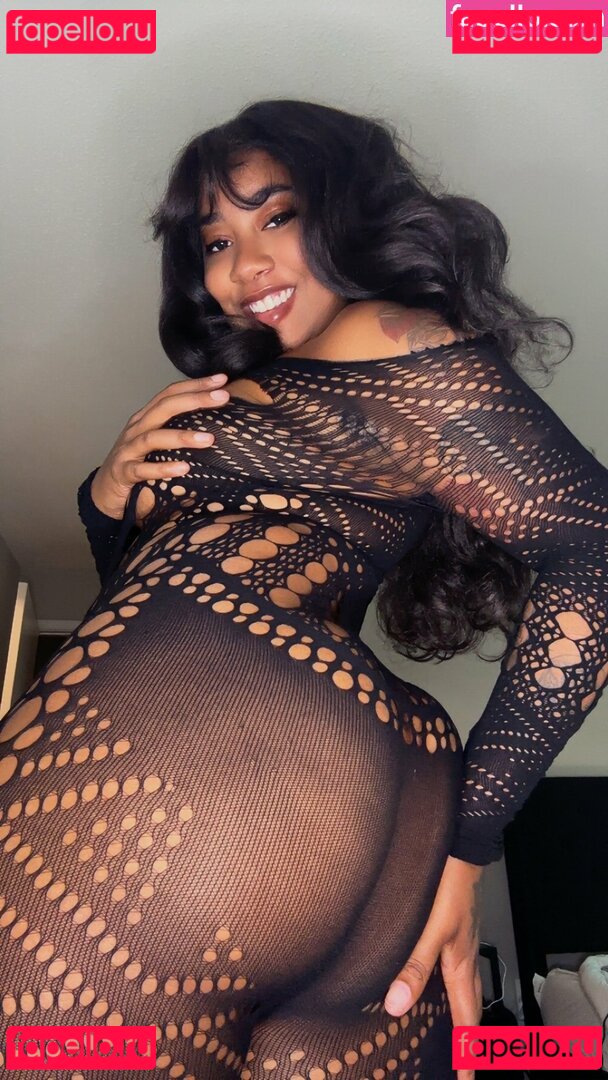 Malice Miya Nude Onlyfans Photo 5