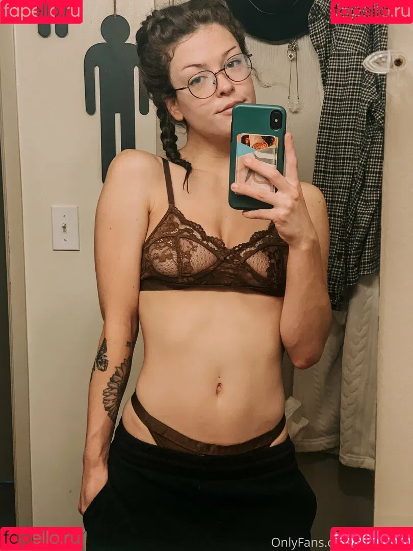 k_lynlyn Onlyfans Photo Gallery 