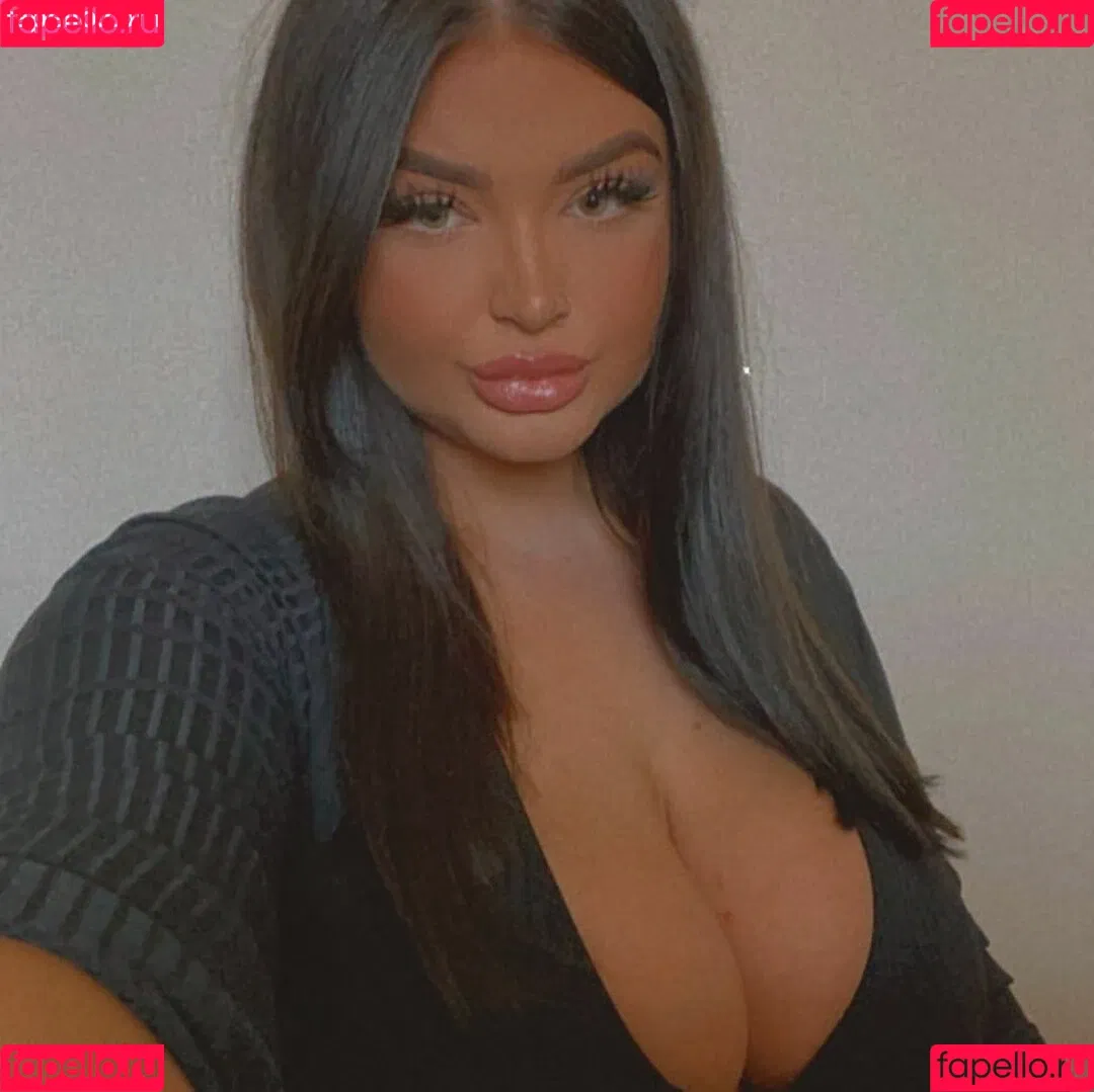 Katie Kerman Onlyfans Photo Gallery 
