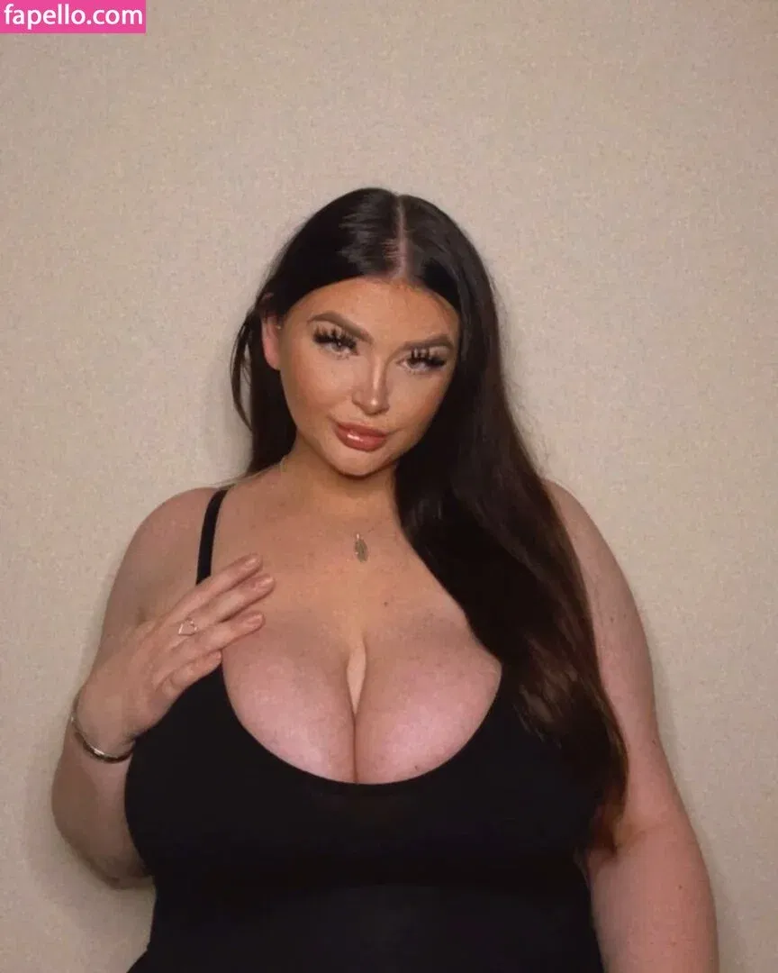 Katie Kerman Onlyfans Photo Gallery 