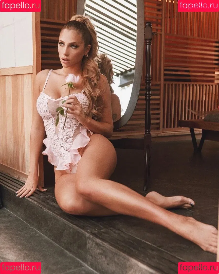 Antonella Mantovano Onlyfans Photo Gallery 
