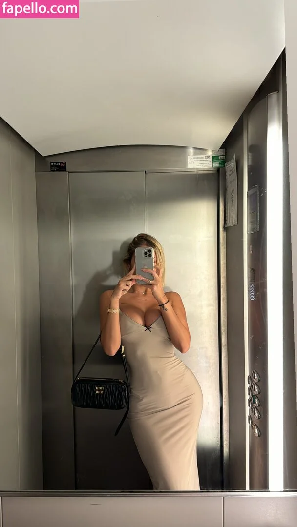 Antonella Mantovano Onlyfans Photo Gallery 