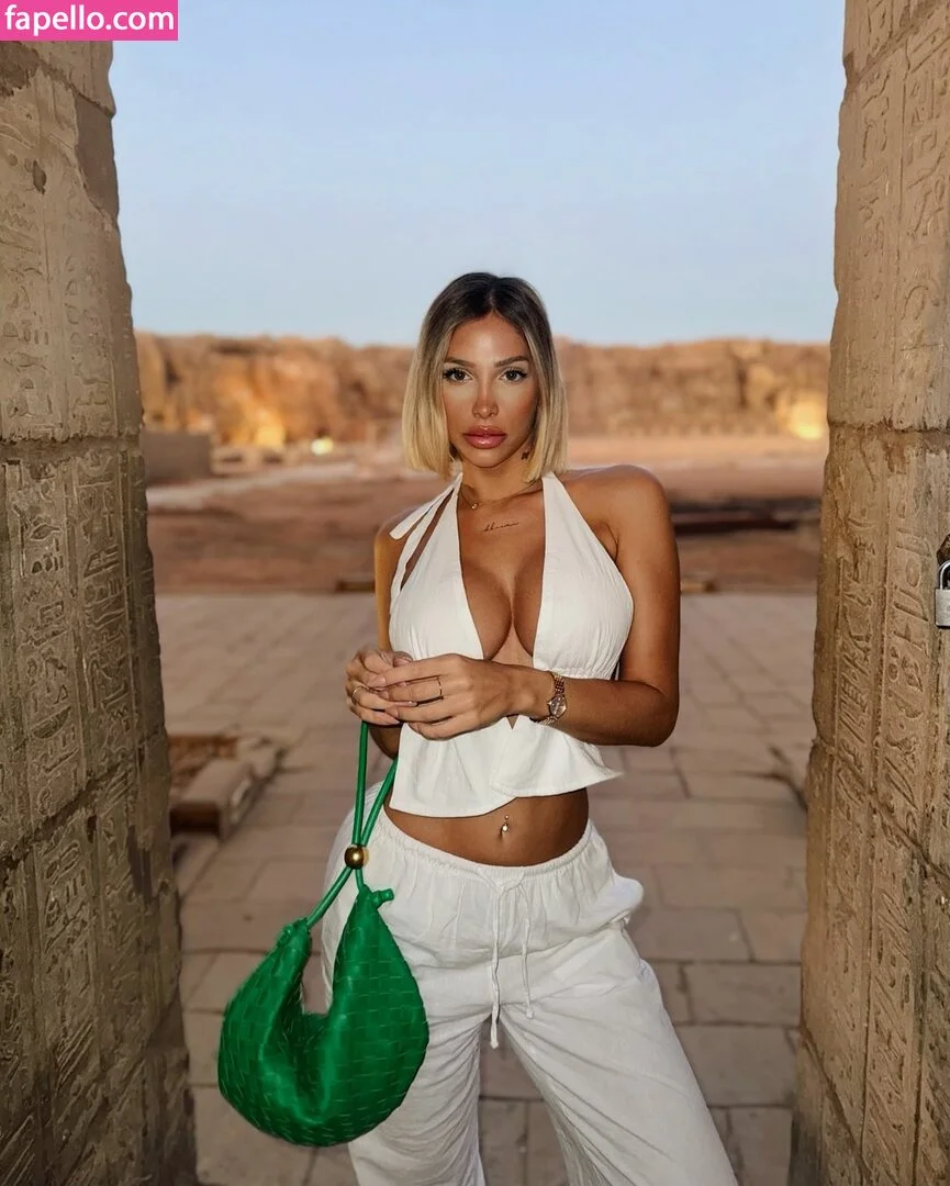 Antonella Mantovano Onlyfans Photo Gallery 