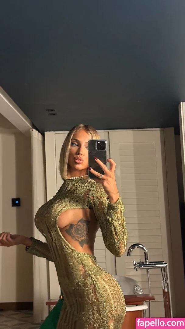 Antonella Mantovano Onlyfans Photo Gallery 