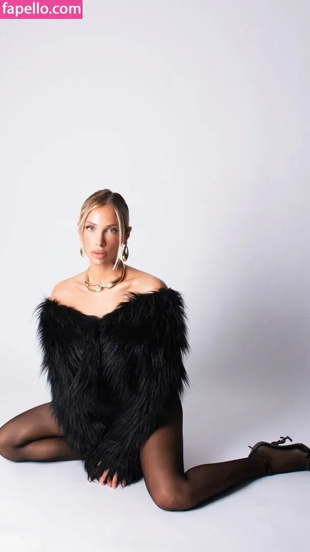 Antonella Mantovano Onlyfans Photo Gallery 