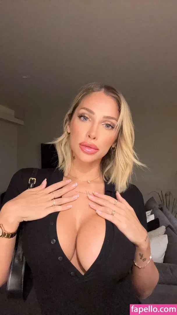 Antonella Mantovano Onlyfans Photo Gallery 