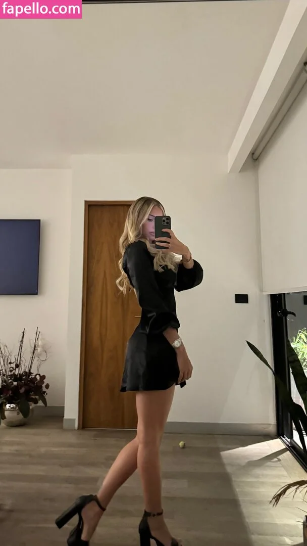 Antonella Mantovano Onlyfans Photo Gallery 