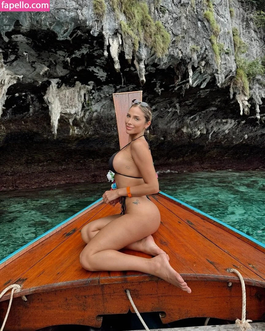 Antonella Mantovano Onlyfans Photo Gallery 