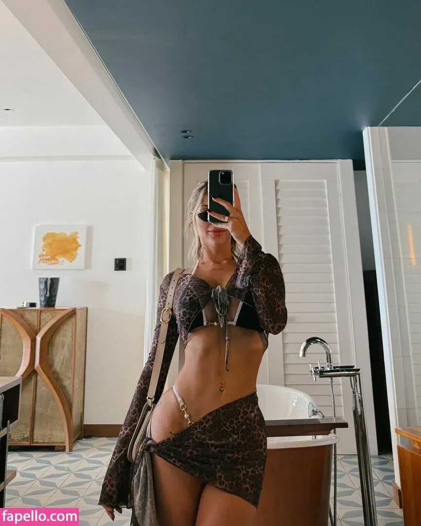 Antonella Mantovano Onlyfans Photo Gallery 