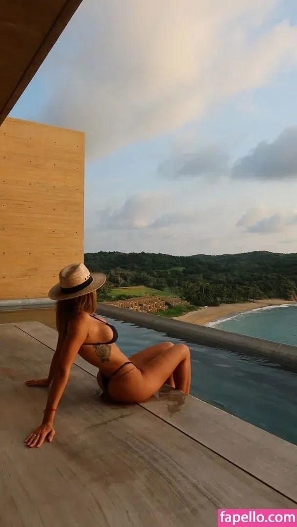 Antonella Mantovano Onlyfans Photo Gallery 