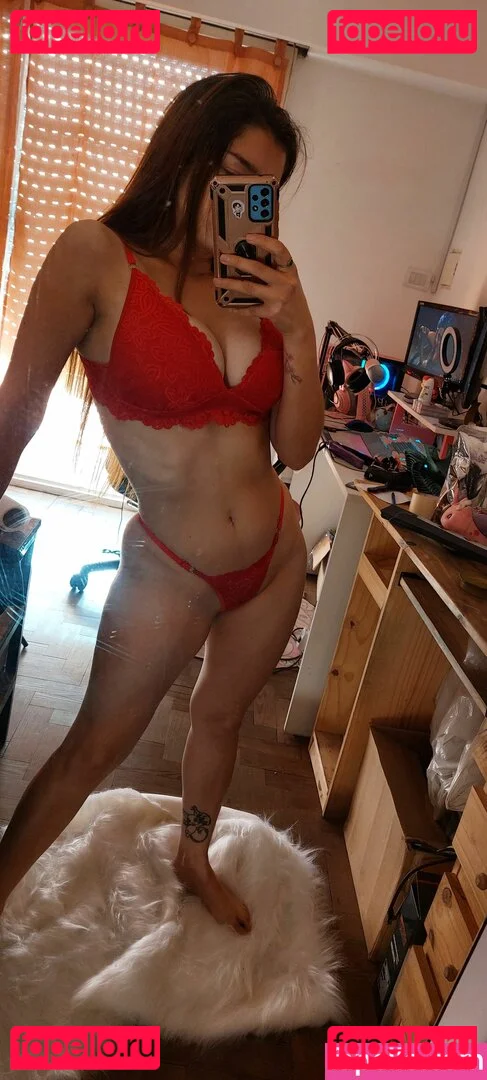 Emina Cosplay Onlyfans Photo Gallery 