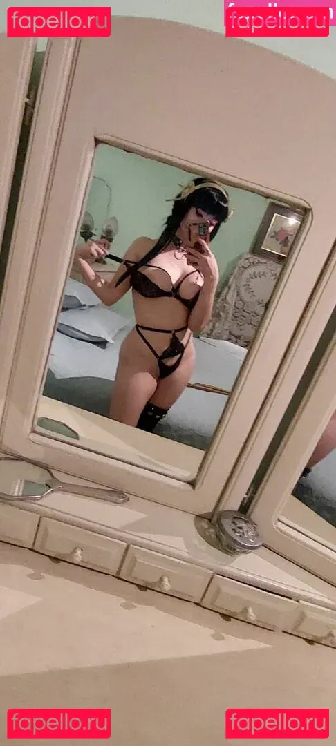 Emina Cosplay Onlyfans Photo Gallery 