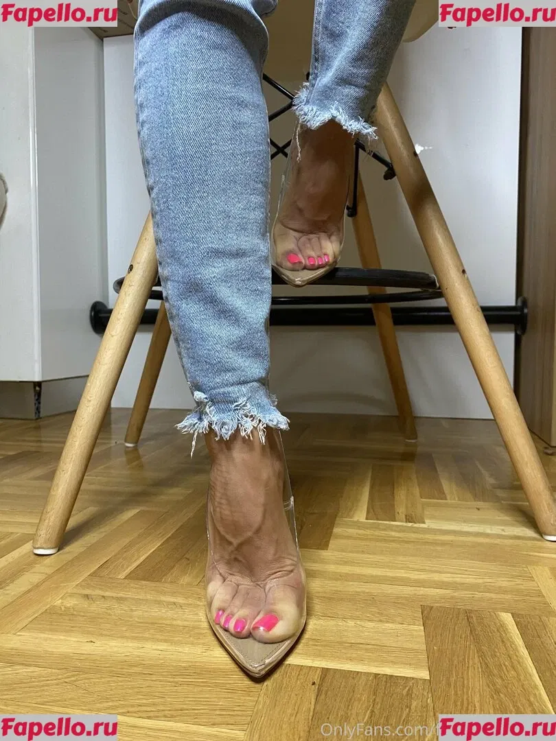 froggeefeetfree Onlyfans Photo Gallery 