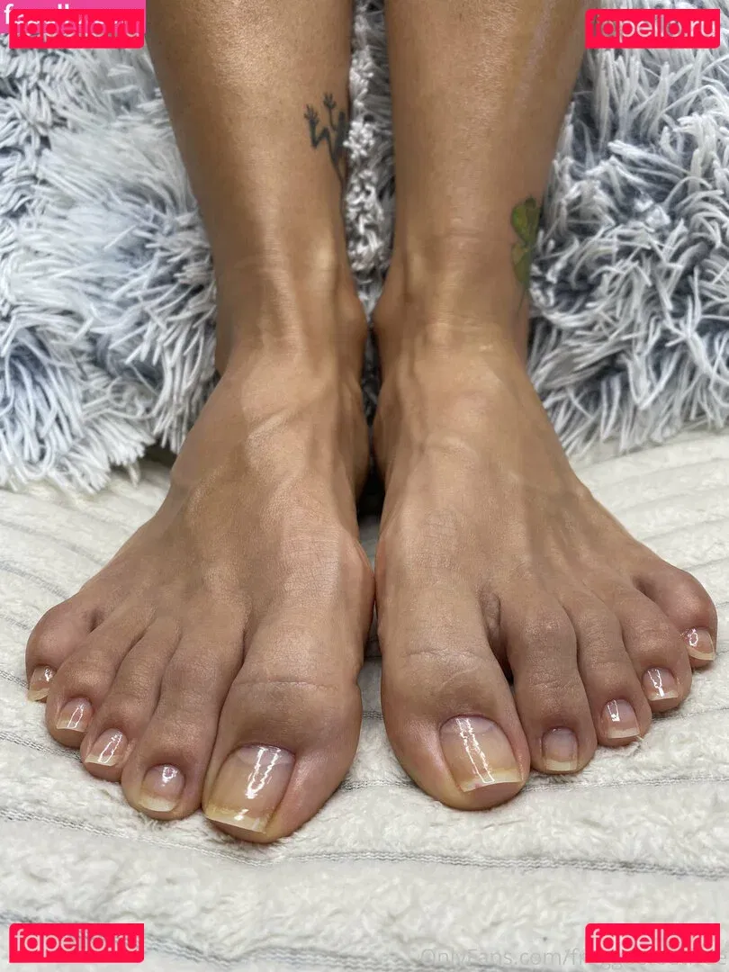 froggeefeetfree Onlyfans Photo Gallery 