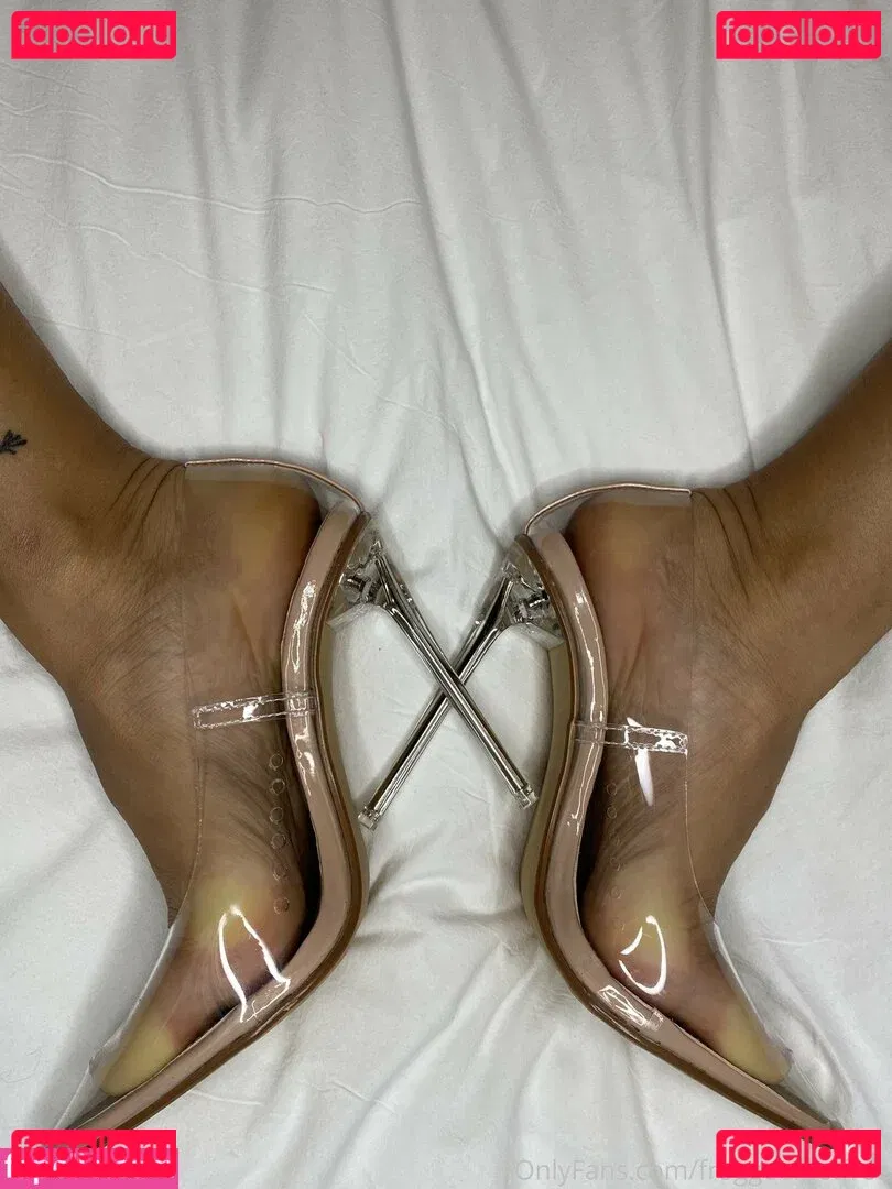 froggeefeetfree Onlyfans Photo Gallery 