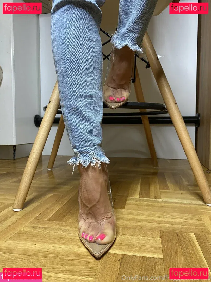 froggeefeetfree Onlyfans Photo Gallery 