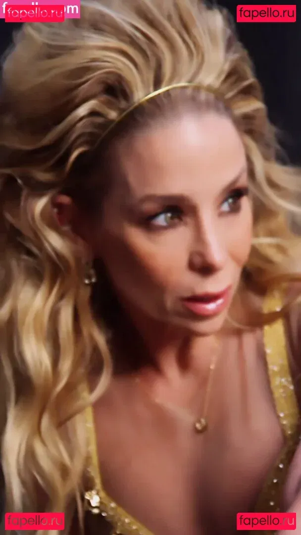 Danielle Winits Onlyfans Photo Gallery 