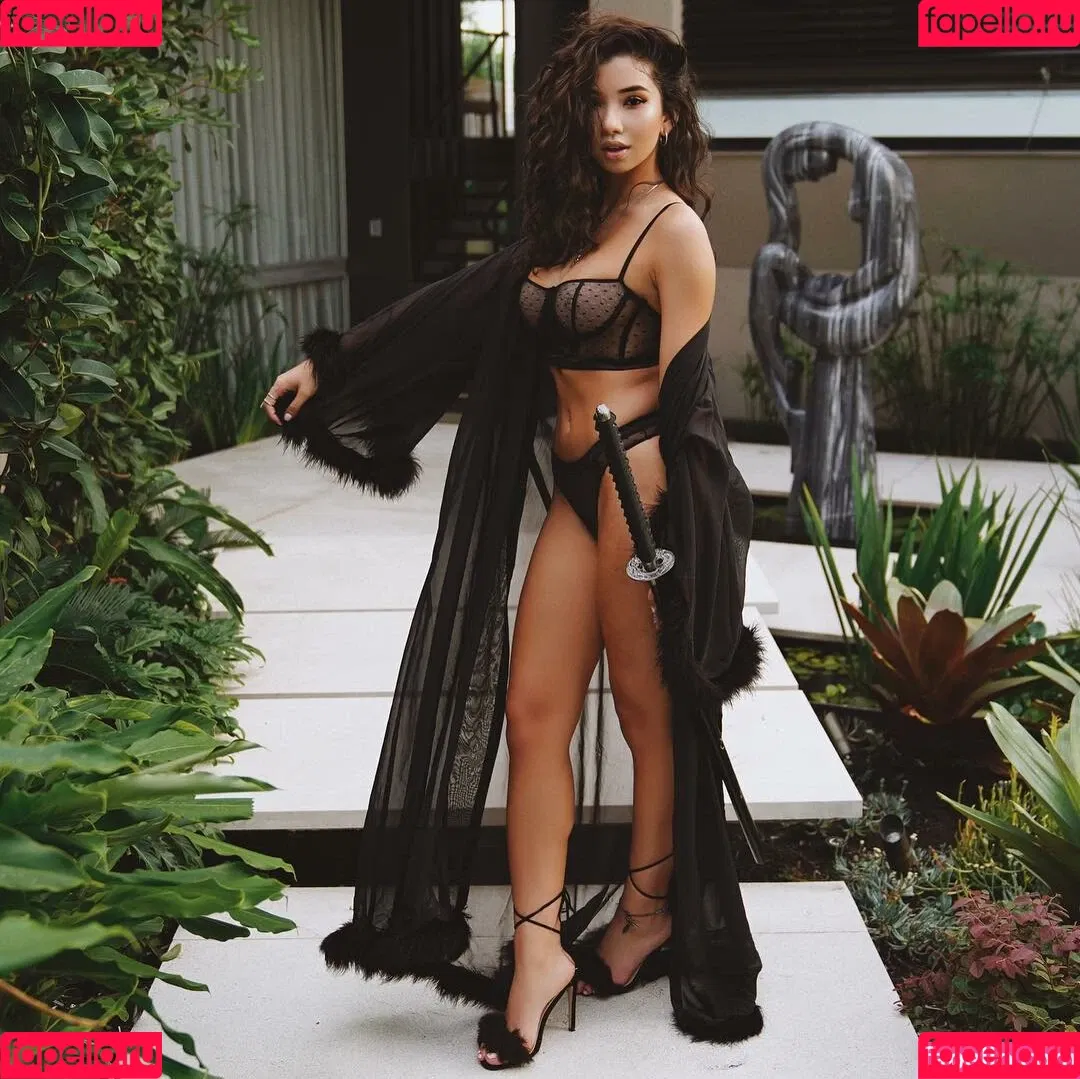 Lumma Aziz Onlyfans Photo Gallery 