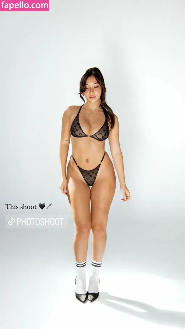 Lumma Aziz Onlyfans Photo Gallery 