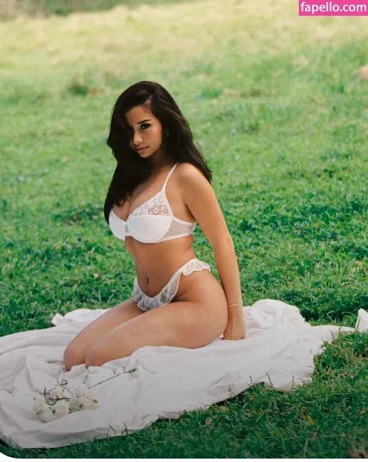 Lumma Aziz Onlyfans Photo Gallery 