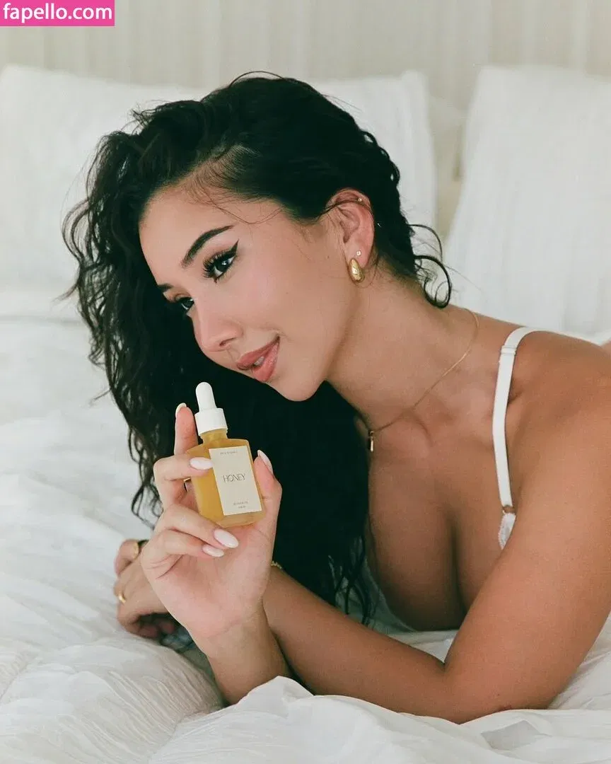 Lumma Aziz Onlyfans Photo Gallery 