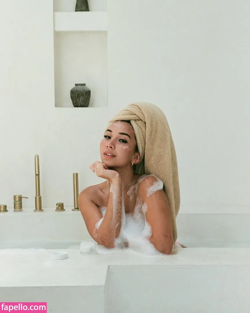 Lumma Aziz Onlyfans Photo Gallery 