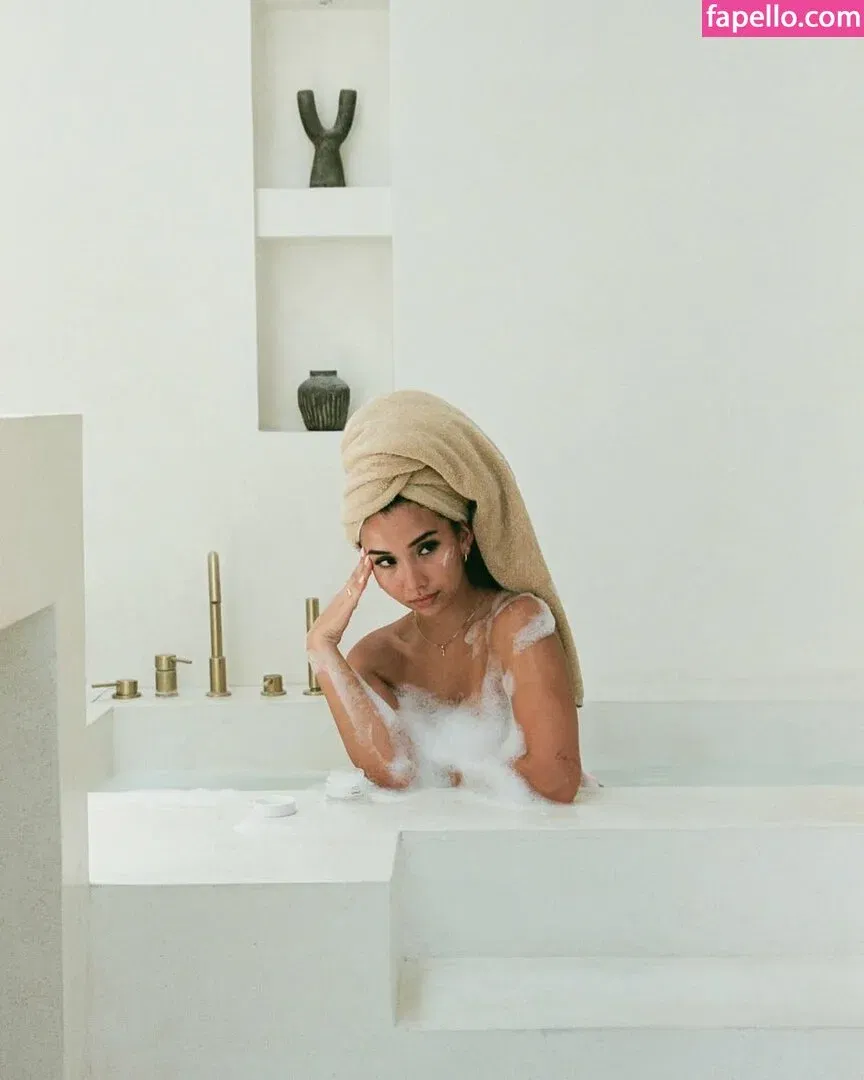 Lumma Aziz Onlyfans Photo Gallery 