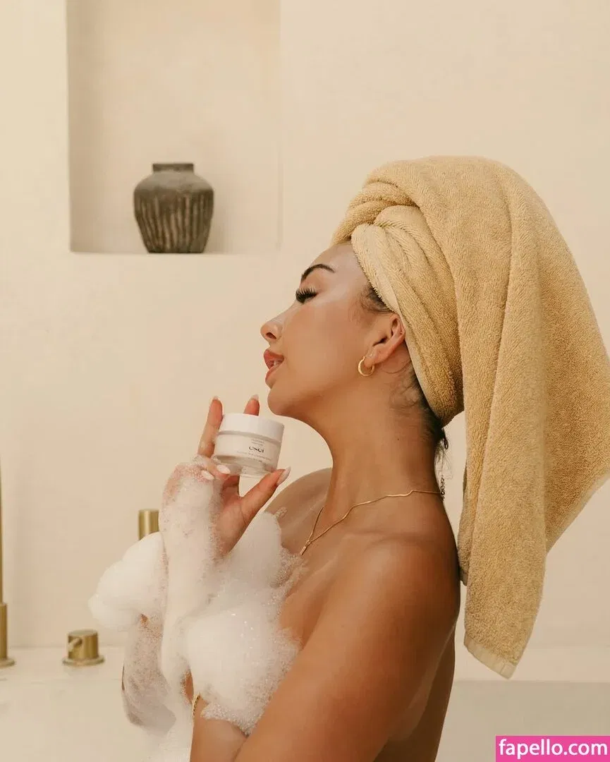 Lumma Aziz Onlyfans Photo Gallery 