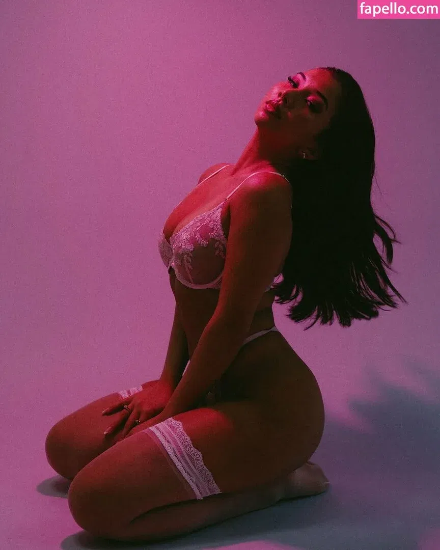 Lumma Aziz Onlyfans Photo Gallery 