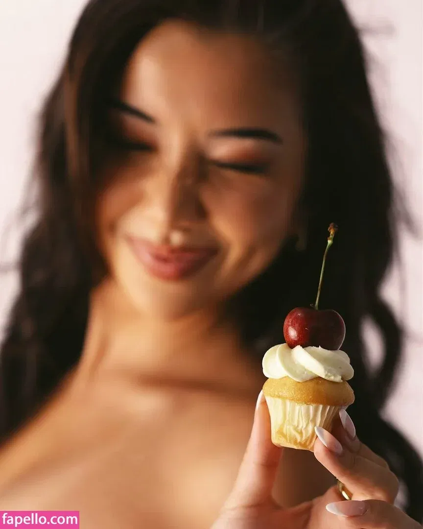 Lumma Aziz Onlyfans Photo Gallery 