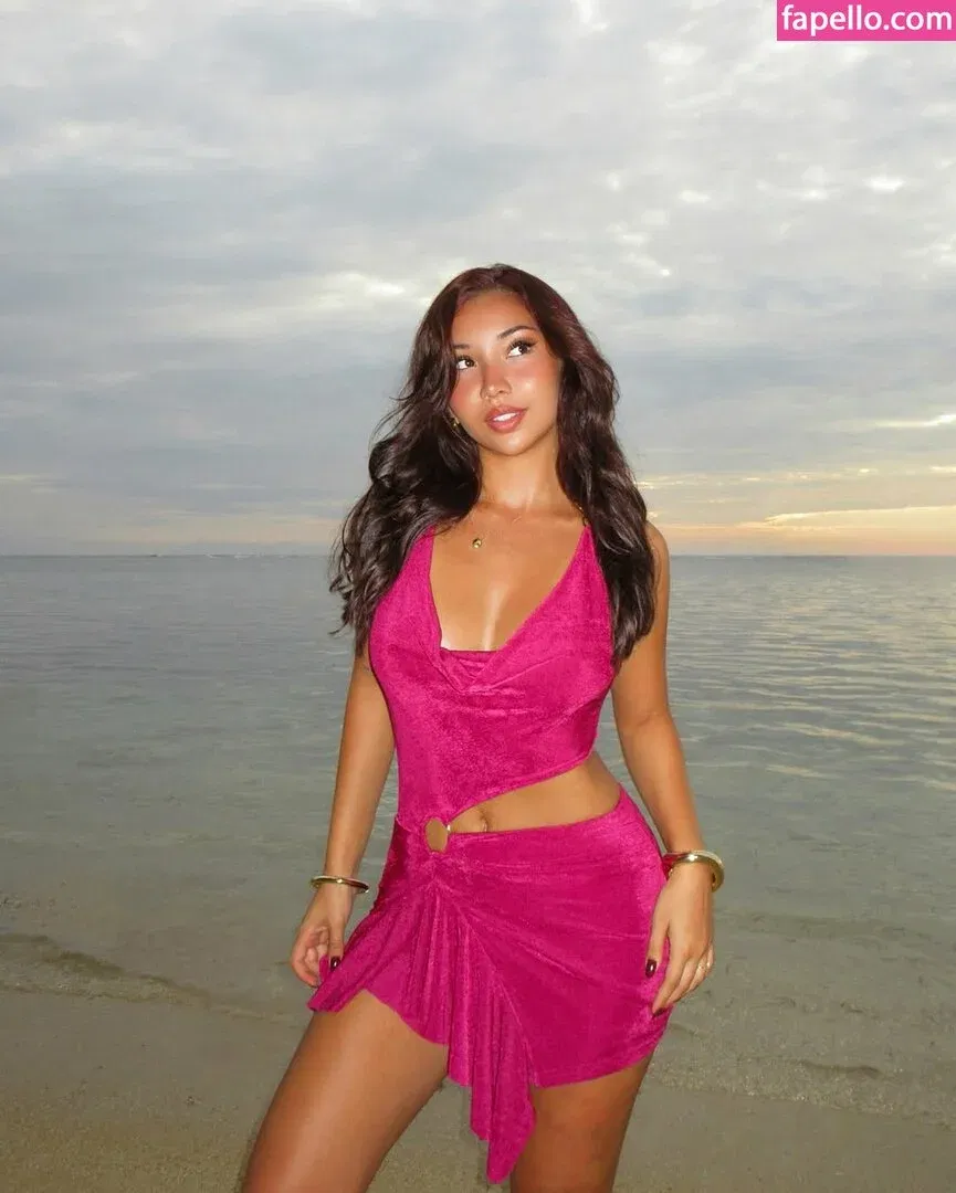 Lumma Aziz Onlyfans Photo Gallery 