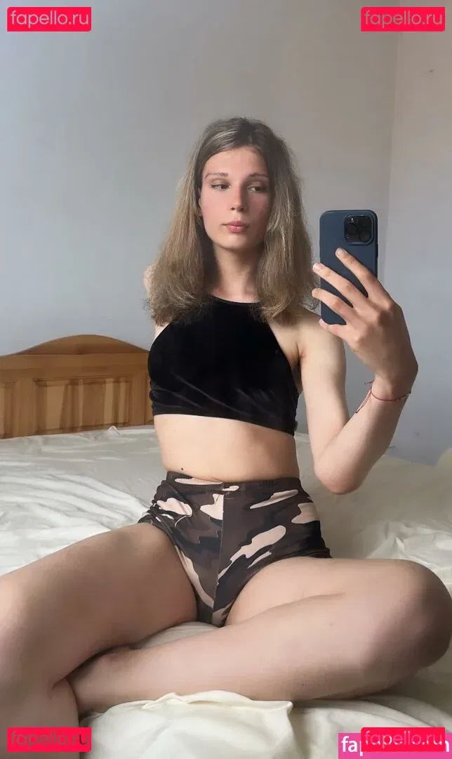 Marie Antoinette 2077 Onlyfans Photo Gallery 