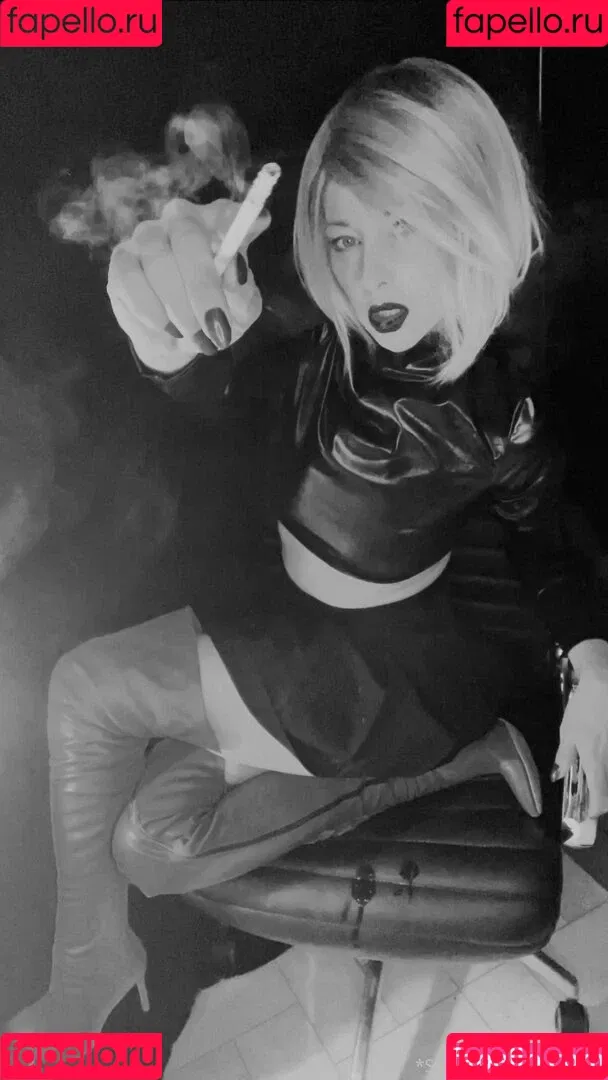 smokingqueenalina Onlyfans Photo Gallery 