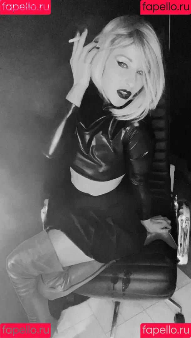 smokingqueenalina Onlyfans Photo Gallery 