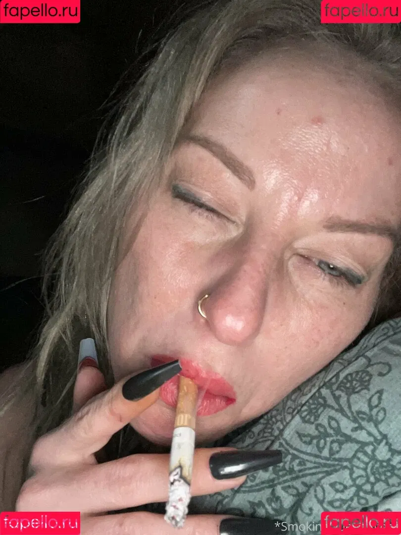 smokingqueenalina Onlyfans Photo Gallery 