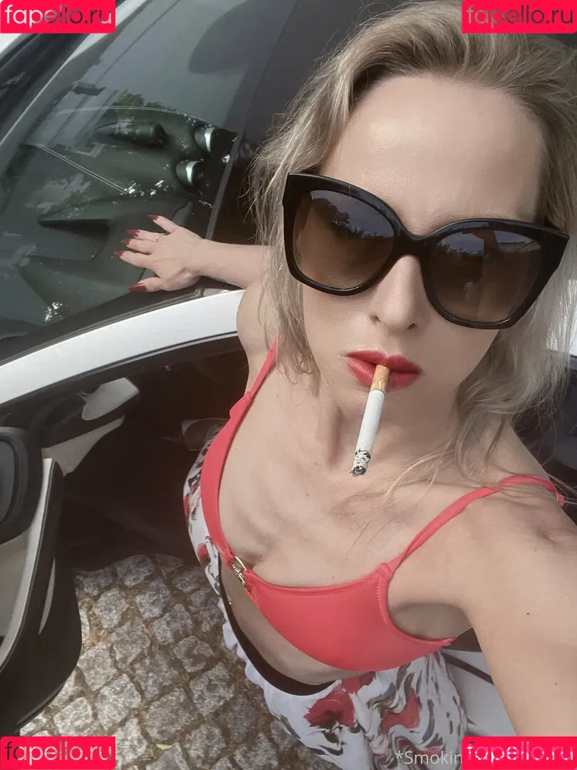 smokingqueenalina Onlyfans Photo Gallery 